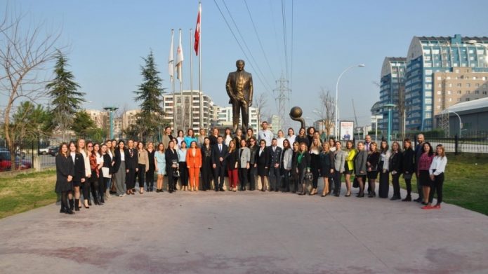 Kadının Güçlenmesi Bursa Platformu Üyeleri, 8 Mart Dünya Kadınlar Günü Kapsamında KalDer'i ziyaret Etti