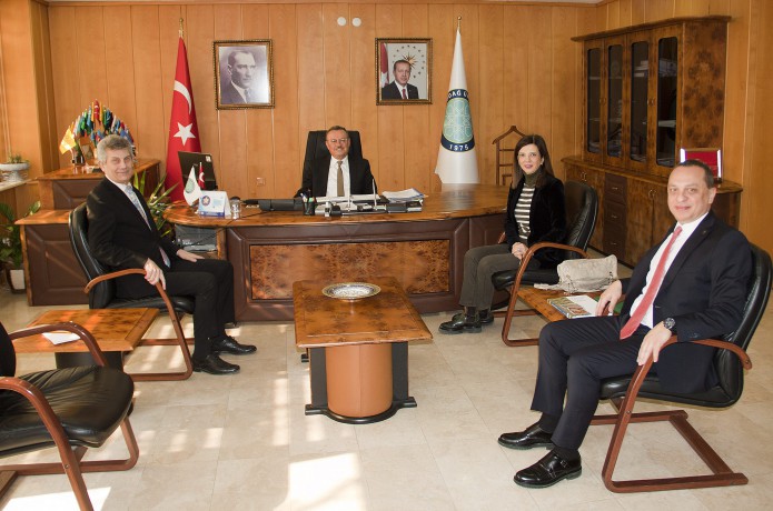 BUSİAD yeni seçilen Yönetim Kurulu Bursa Uludağ Üniversitesi Rektörü Prof. Dr. Ahmet Saim Kılavuz'u ziyaret etti.